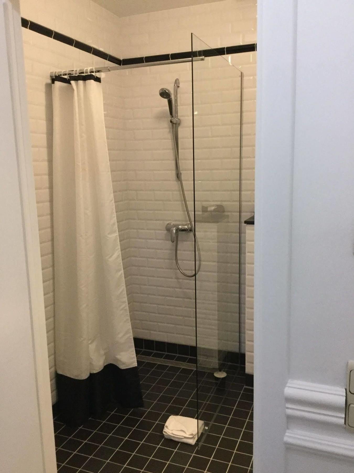 בריסל B&B Downtown Bxl מראה חיצוני תמונה